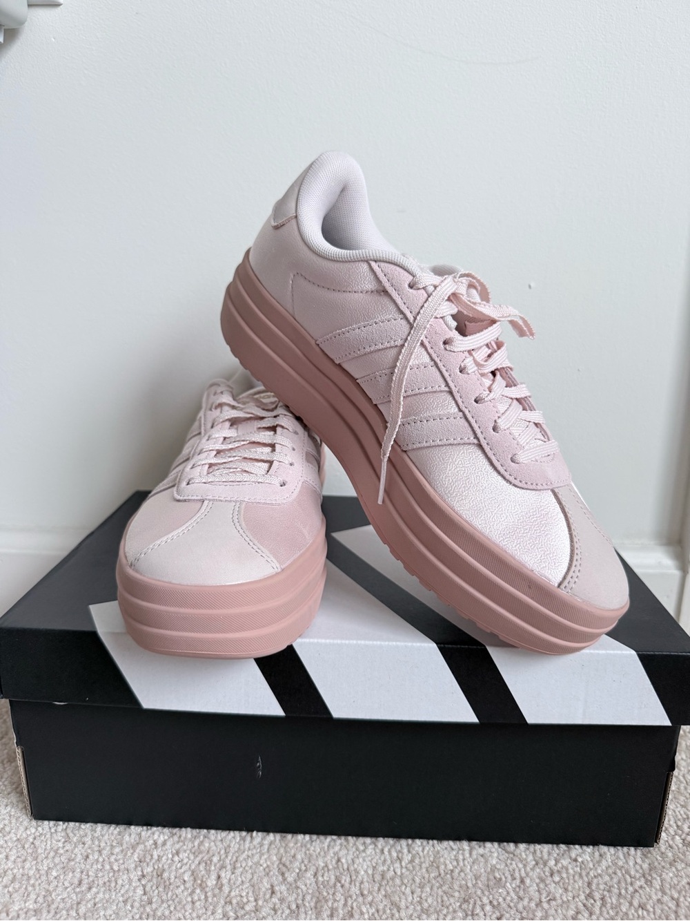 adidas VL Court Bold Platform Sneaker’s in Pink. Women’s size 7 NWB